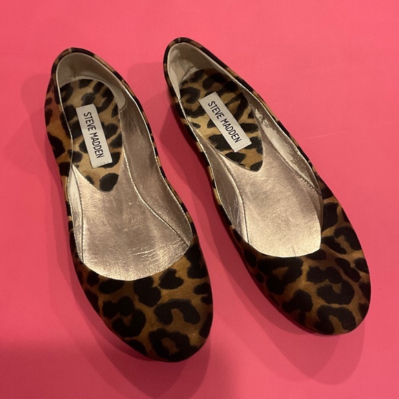 Steve Madden Brown Leopard Flats - Picture 1 of 2